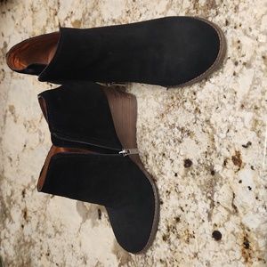 Lucky brand booties 8M